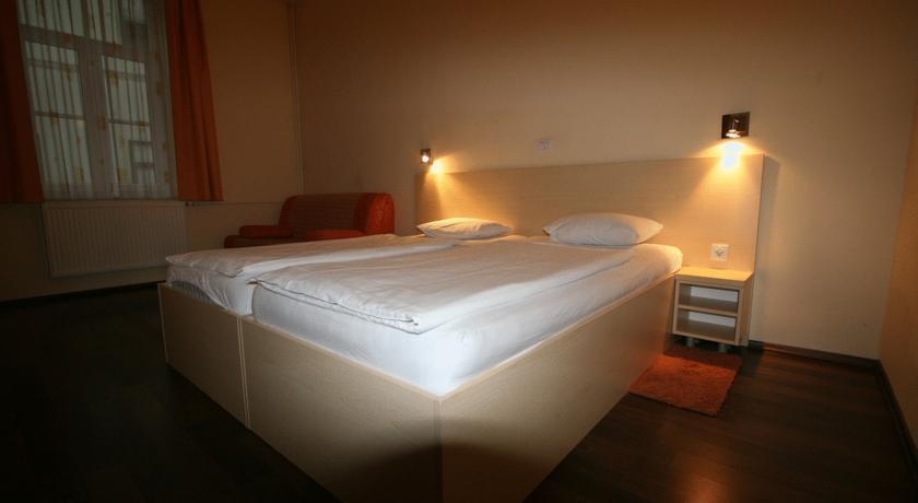 Hotel Emonec Λιουμπλιάνα Δωμάτιο φωτογραφία